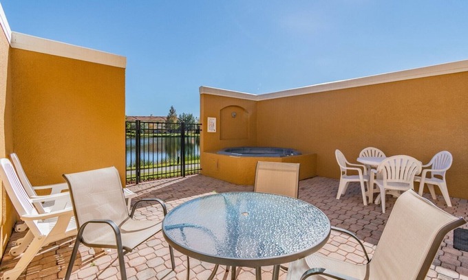 Kissimmee House | Charming 3BD/2.5BA ✰ Jacuzzi + Lake View