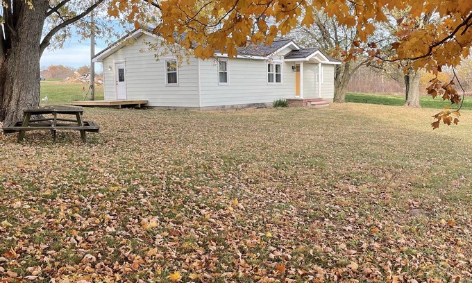 Jamestown Other | Charming 3BR-2BA country home-organic farm, ~5 min to 2 wedding barns! Sleeps 10