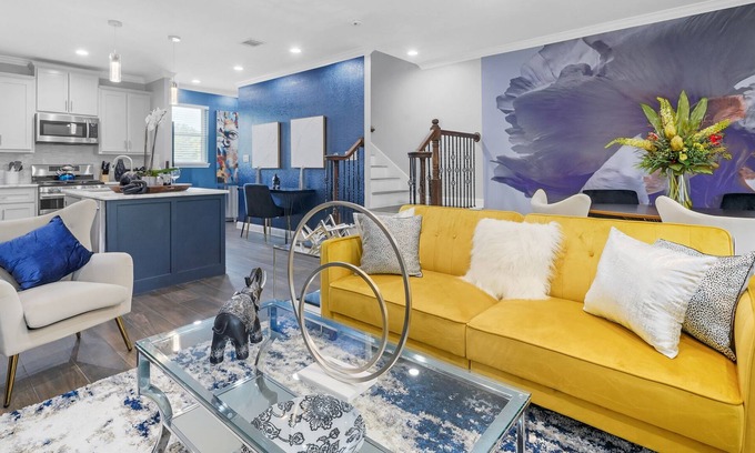 OST - South Union House | Charming 3BR w/ Hot tub-Near Houston Rodeo & Final Four!