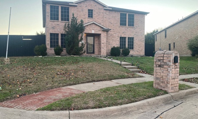 Cedar Hill House | Charming 4-bedroom house with AC and WiFi in amazing Cedar Hill