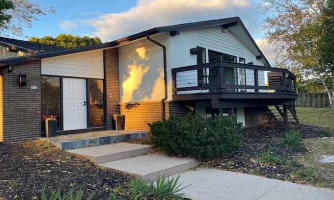 Sheboygan House | Charming 4-bedroom house with WiFi and AC in lovely Sheboygan