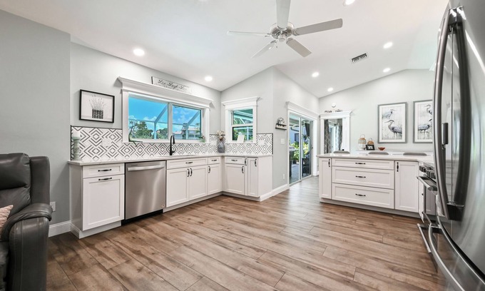 Central Naples Cottage | Charming 4-bedroom pool home with AC, in Naples FL