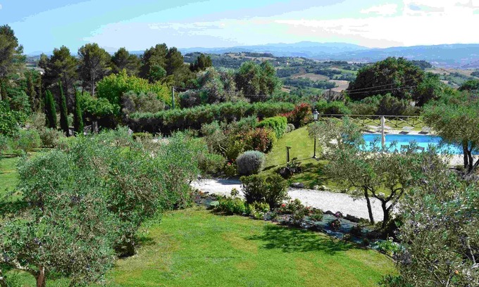 Collazzone House | Charming 5 bedroom Villa in Collazzone (Q2131)
