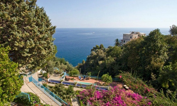 Pogerola House | Charming 6 bedroom Villa in Amalfi (Q9113)