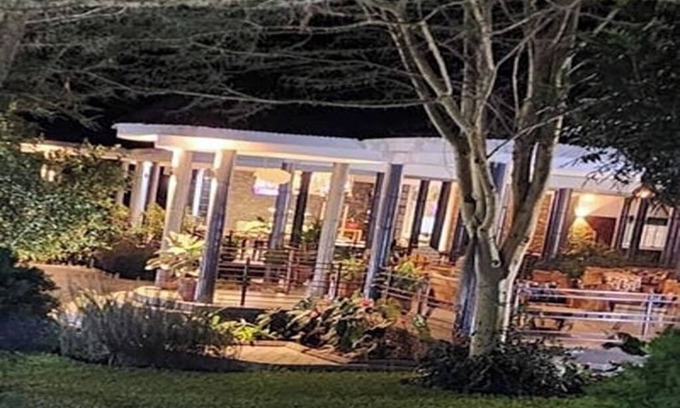 Hai House | Charming 9-bedroom hotel with AC and WiFi in serene Hai