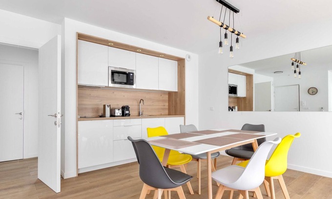 Le Tremblay Apartment | Charming Apt with Balcony- 6P- Proche Disney/Paris