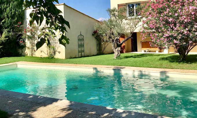 Monteux House | Charming air-conditioned villa - Heated swimming pool. Ideal location.