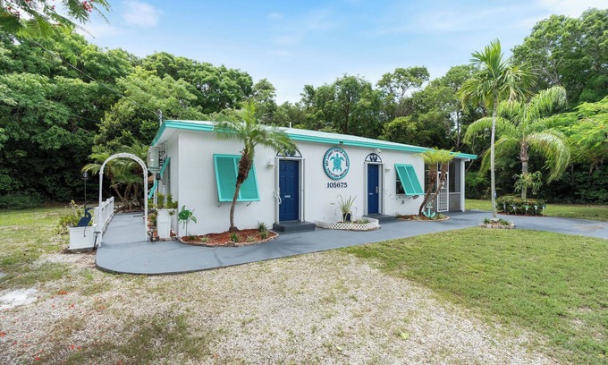 Key Largo Cottage | Charming and Cozy ,2/2 in Key Largo,Where Island Vibes and Adventures Await You.