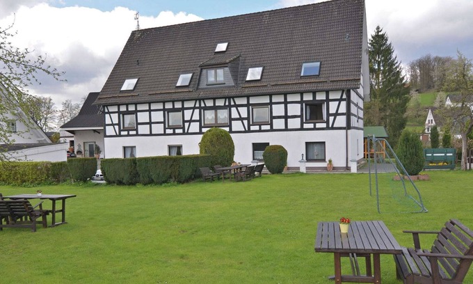 Silbecke Apartment | Charming Apartment in Attendorn-Silbecke with Fenced Garden
