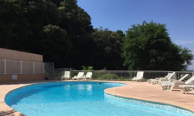 La Garde-Freinet Apartment | Charming apartment WIFI and pool near St Tropez