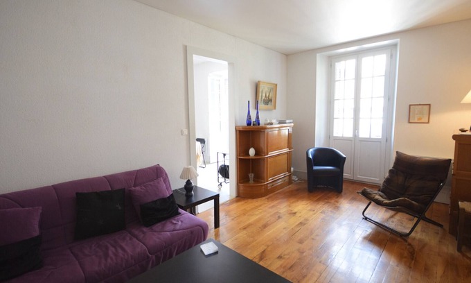 Evian-les-Bains Apartment | Charming apartment with balcony, wifi and pets allowed in Évian-les-Bains