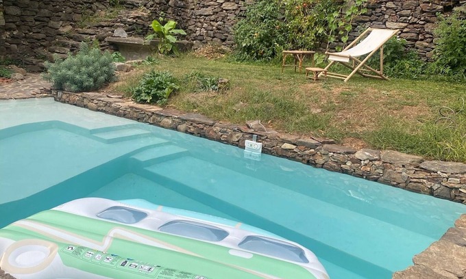 Valleraugue Apartment | Charming apartment nestled in an old provencal Mas with a pool and jacuzzi.