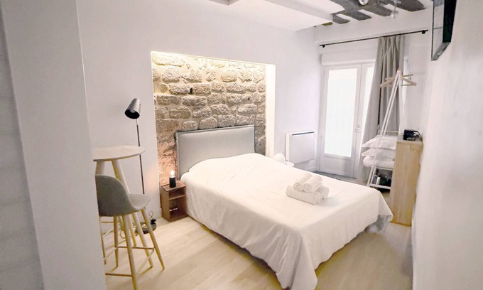 Enfants-Rouges House | Charming apartment 2Bdr/Le Marais historic Paris