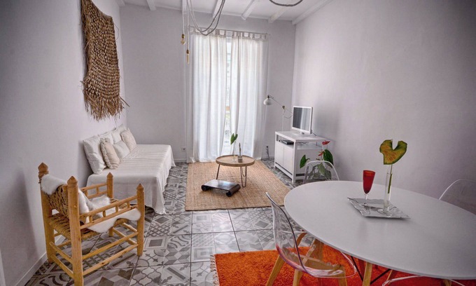 Sao Pedro Apartment | Charming apartment in a 19th century house located in the heart of Faro.