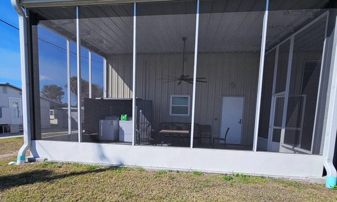 Moore Haven Apartment | Charming apartment with AC and WiFi in gorgeous Lake Port, FL