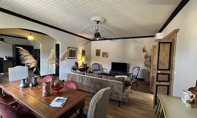 Solenzara Apartment | Charming apartment with sea view, city center, spacious, close to amenities