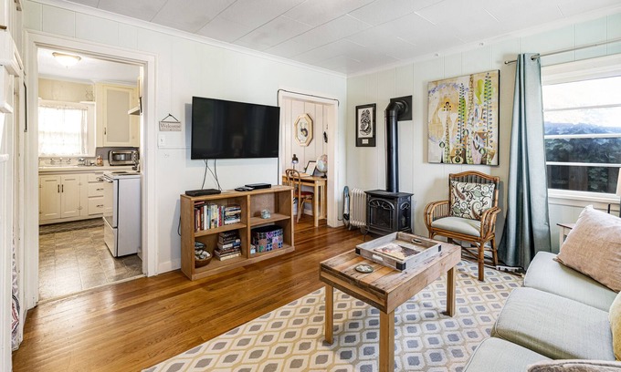 Seaside Cottage | Charming Beach Cottage w/Deck, Gas Fireplace, Firepit, Free WiFi, Cable, & More