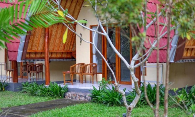 Penida Island House | Charming bungalow with WiFi and AC near crystal bay beach