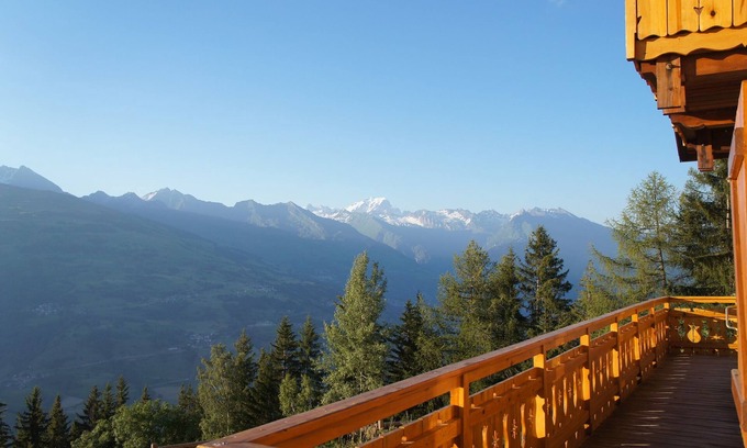 Bellentre Ski Chalet | Charming chalet in Montchavin - La Plagne