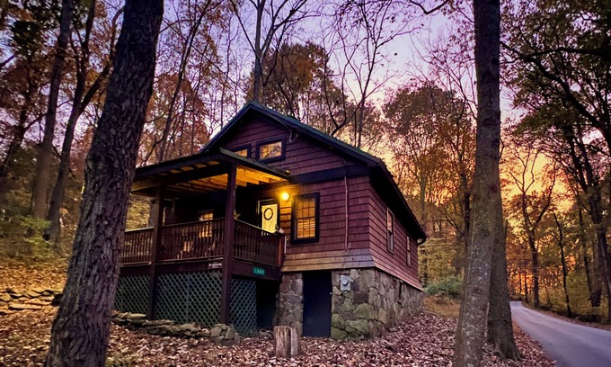 Bakerton Cabin | Charming Cabin in the Woods with River Access