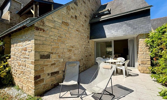 Carnac Apartment | Charming Carnac Apartment: Close to Beaches, Terrace, Parking, and Amenities
