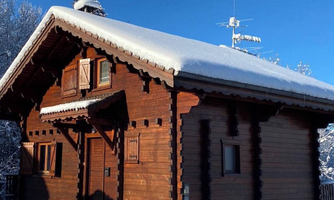 Les Carroz-d'Araches Ski Chalet | Charming chalet in Les CARROZ/FLAINES close to the center and slopes for 8 p