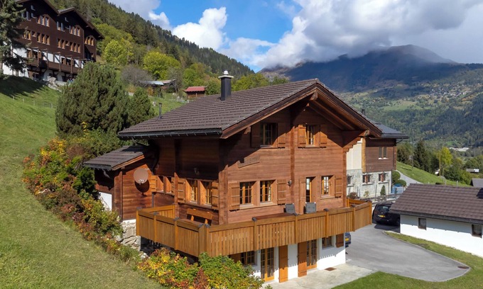Fiesch House | Charming Chalet Cresta in Fiesch – detached, with views of the Valais Alps