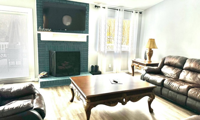 Toddville Road House | Charming Charlotte Getaway, Quiet Cul-de-Sac, Big Deck, Near Uptown & Airport