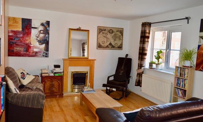 Staple Hill Cottage | Charming Cosy Coach House in Fishponds, Bristol