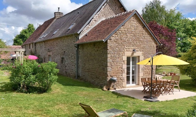 Saint-Fraimbault Cottage | Charming cottage with large garden, near Saint-Fraimbault