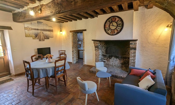 Tigy Cottage | Charming Cottage in Peaceful Forest Setting near Loire Castles - Family Friendly & Fully Equipped