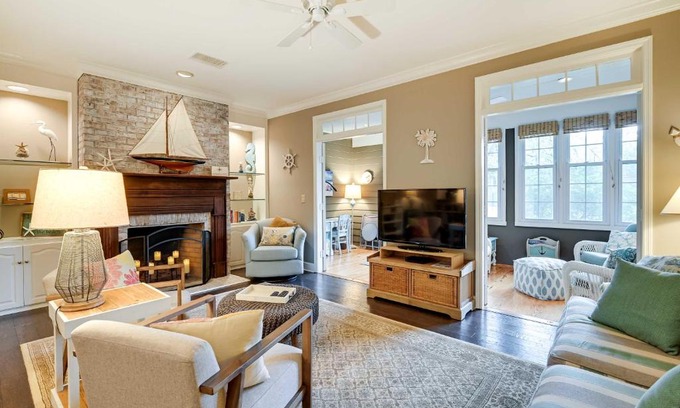 Murrells Inlet House | Charming Cottage Near Golf Courses and Marsh Walk!