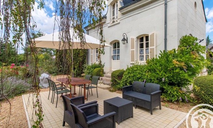 La Menitre Cottage | Charming Cottage with Heated Pool, Near Loire River, 2BR, Wi-Fi, Parking