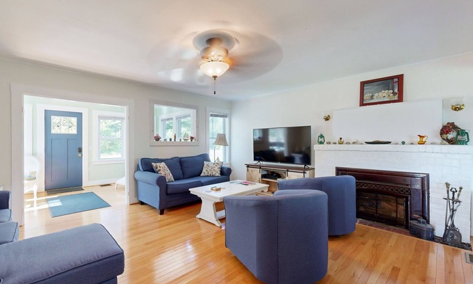 Ellsworth Cottage | Charming Cottage with Cozy Comfort and Easy Access to Outdoor Adventures