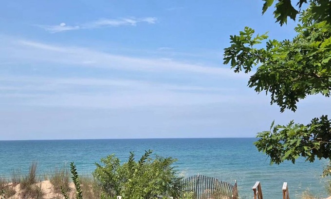 Harbert House | Charming cottage with fireplace & private beach, perfect for getaways