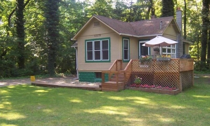 Sawyer House | Charming Cottage with Fire Pit Near Warren Dunes State Park
