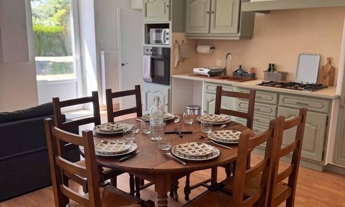 Montravers House | Charming country gite near Puy du Fou
