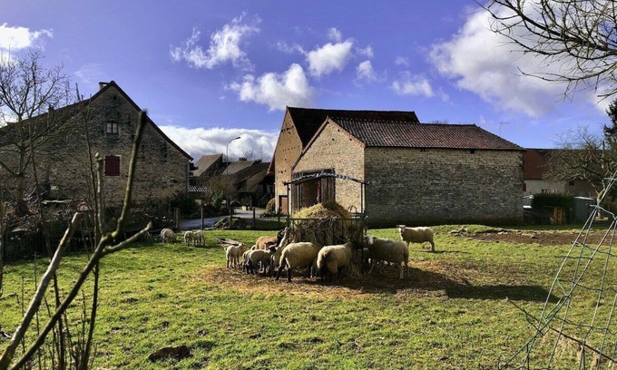 Malay House | Charming country house in the heart of Burgundy