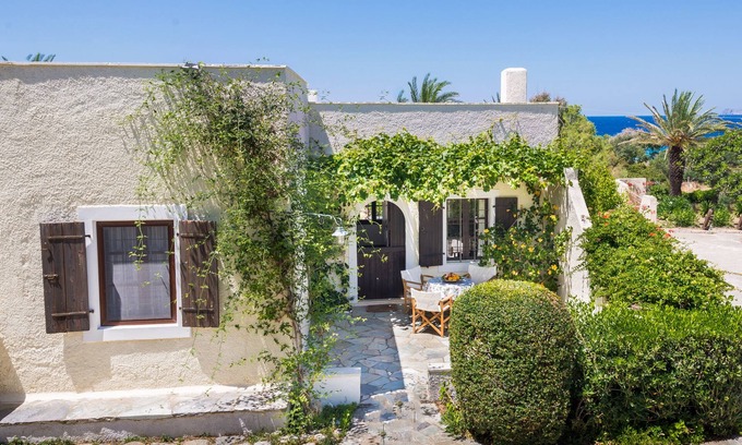 Ayia Fotia House | Charming Cretan House, Jasmine