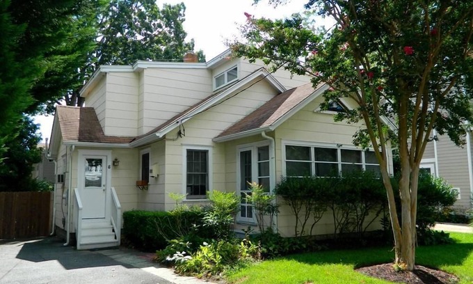 Canal Corkran Cottage | Charming Dog-Friendly Cottage, Walk to Rehoboth Beach, Private Yard & Parking!