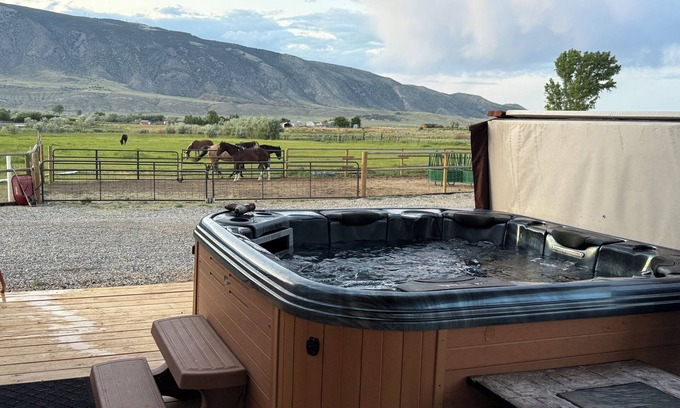 Cody House | Charming Dog Friendly 2-bedroom house with WiFi, hot tub, and fenced for pets!