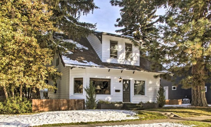Garden District House | Charming Downtown Coeur dAlene Home with Yard!