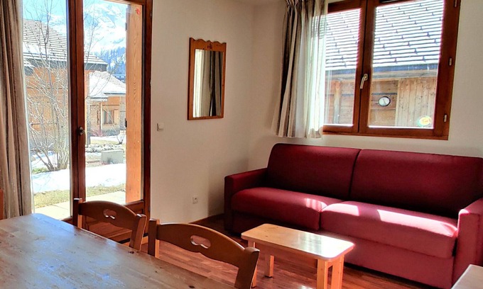 Saint-Etienne-en-Devoluy Ski Chalet | Charming Duplex Chalet in Le Hameau du Puy, Sleeps 6, Near Slopes, with Pool Access