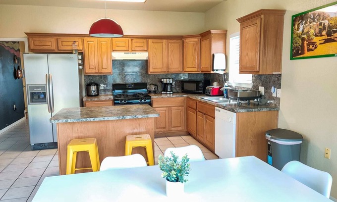 East MLK House | Charming East Austin Retreat - Minutes from Downtown!