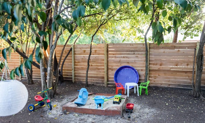 Chestnut House | Charming Eastside Home Near UT, Downtown, Capitol, St. Davids, Dell Children's
