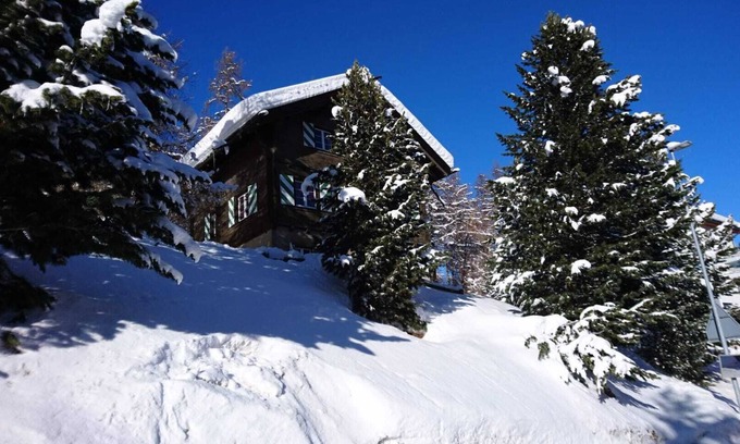 Sankt Moritz-Bad Ski Chalet | Charming Engadine Chalet in St.Moritz with Historic Flair and Ideal Location