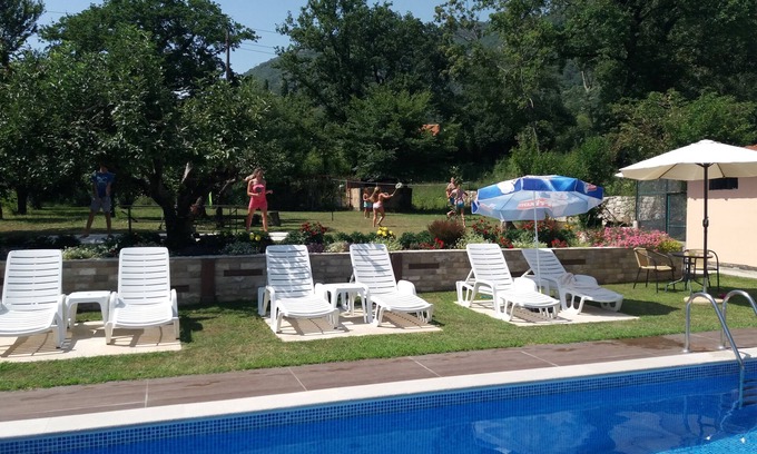 Mrcevac Apartment | Charming Family-friendly Apartments In Tivat