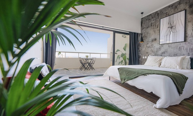 Cascais Apartment | Charming Flat With Amazing sea Line View
