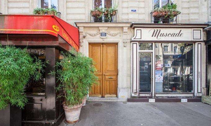 Quartier de la Plaine-de-Monceaux Apartment | Charming flat with balcony near Parc Monceau for 4