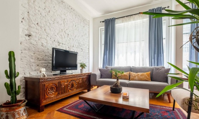 Moda Apartment | Charming Flat with Central Location in Kadikoy